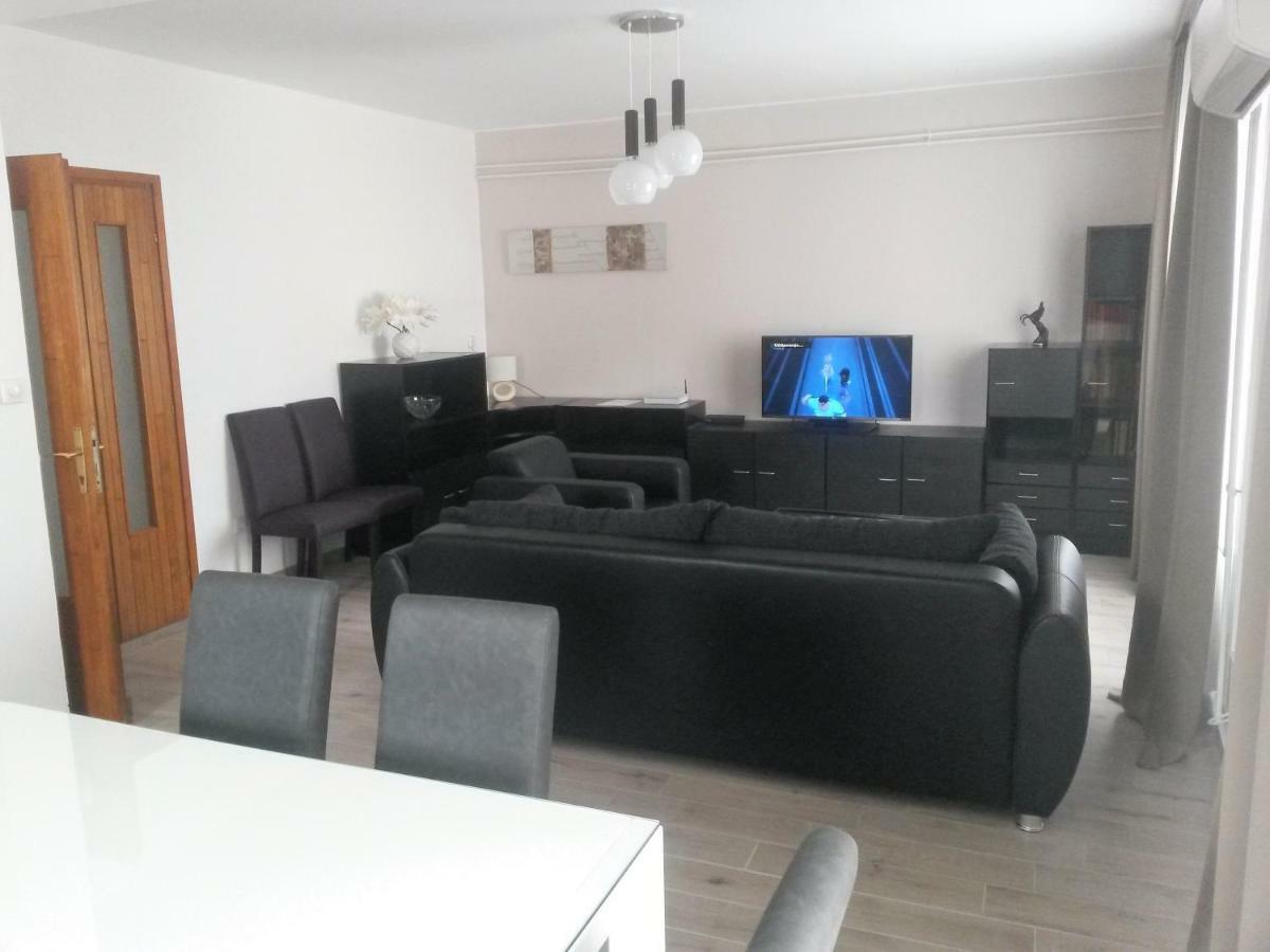 Apartment Sandra Vodice Esterno foto